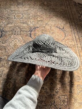 NORDSTROM RACK Packable Black Floppy Straw Sun Beach Hat